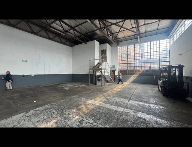 375M² WAREHOUSE TO LET IN PRETORIA WEST